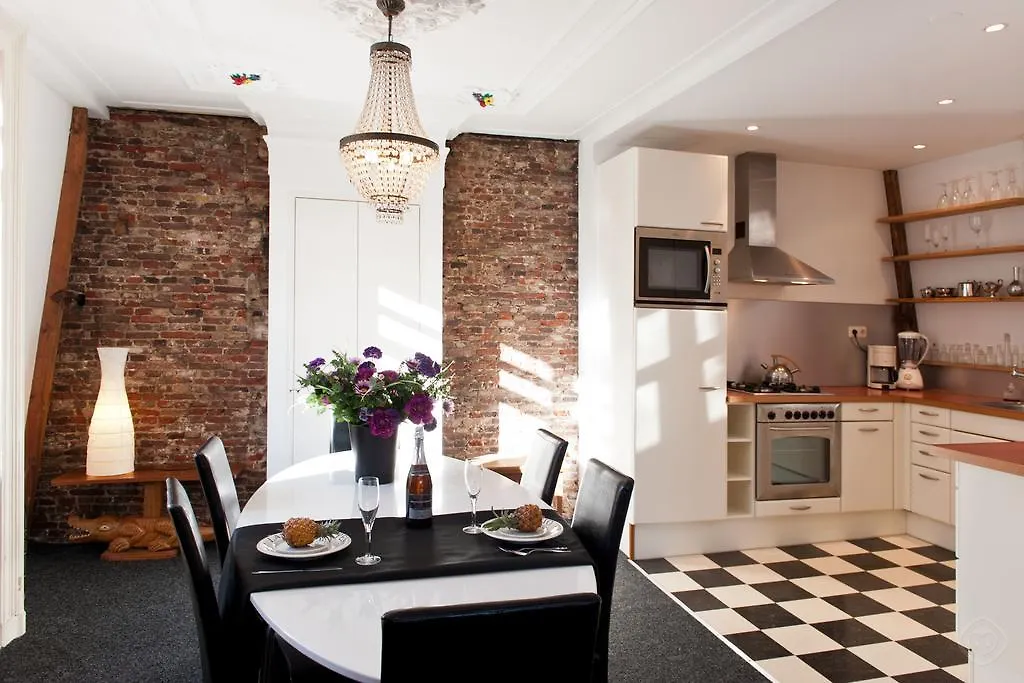 Canal Holiday Apartment Ámsterdam Bed and breakfast
